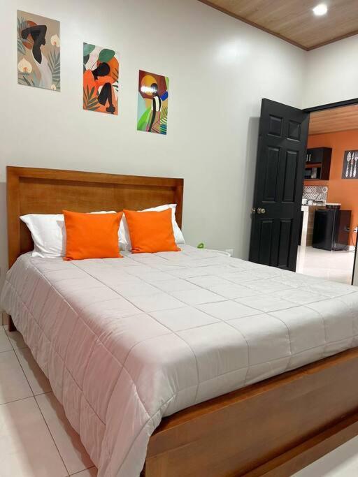 Orange Apartment 5 min aeropuerto Juan santamaria Alajuela Bagian luar foto