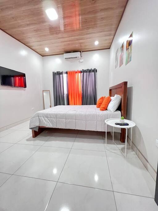 Orange Apartment 5 min aeropuerto Juan santamaria Alajuela Bagian luar foto